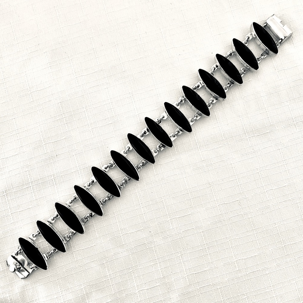 Bracelet~Sterling Silver~Stamped / Black Onyx - Picture 2 of 12